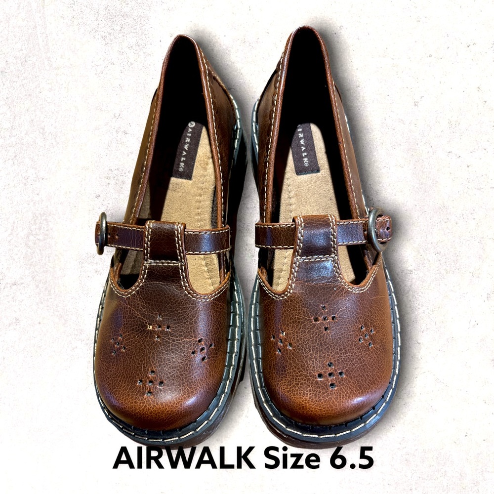 Airwalk
90’s Chunky Sole Brown Mary Janes Size 6.5
